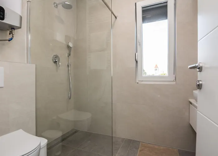 Spanic 2 Apartment
