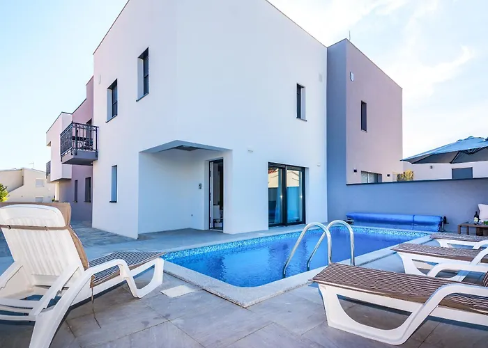 Apartment Spanic 2 Vir
