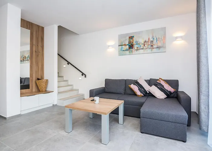 Apartment Spanic 2 Vir