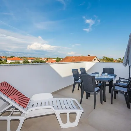 Apartment Spanic 2 Vir