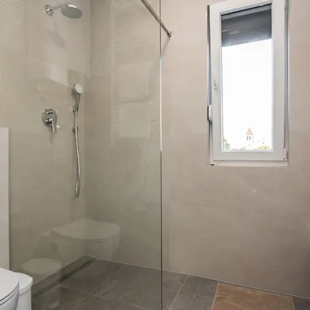 Spanic 2 Apartment