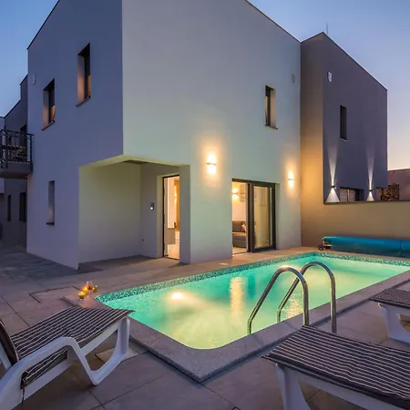 Apartment Spanic 2 Vir