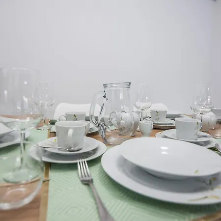 Spanic 2 Apartment Vir