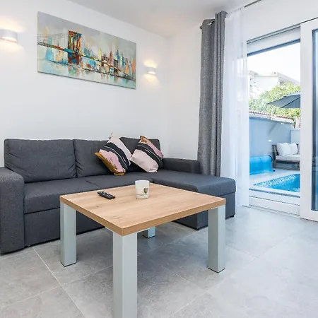 Spanic 2 Apartment *