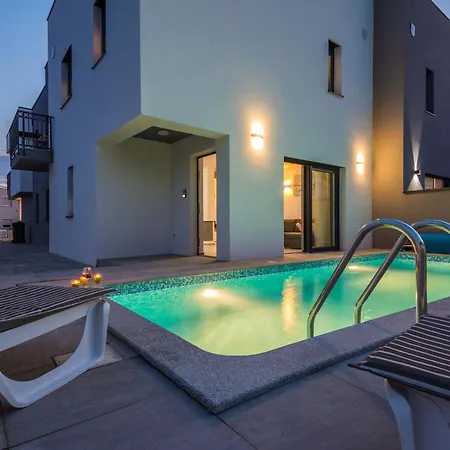 Spanic 2 Apartment *